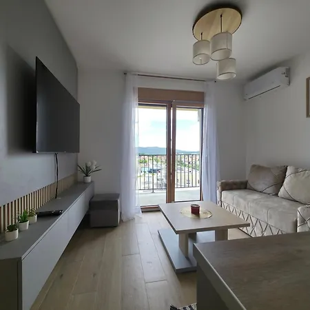 A50 & Free Parking Vrnjci